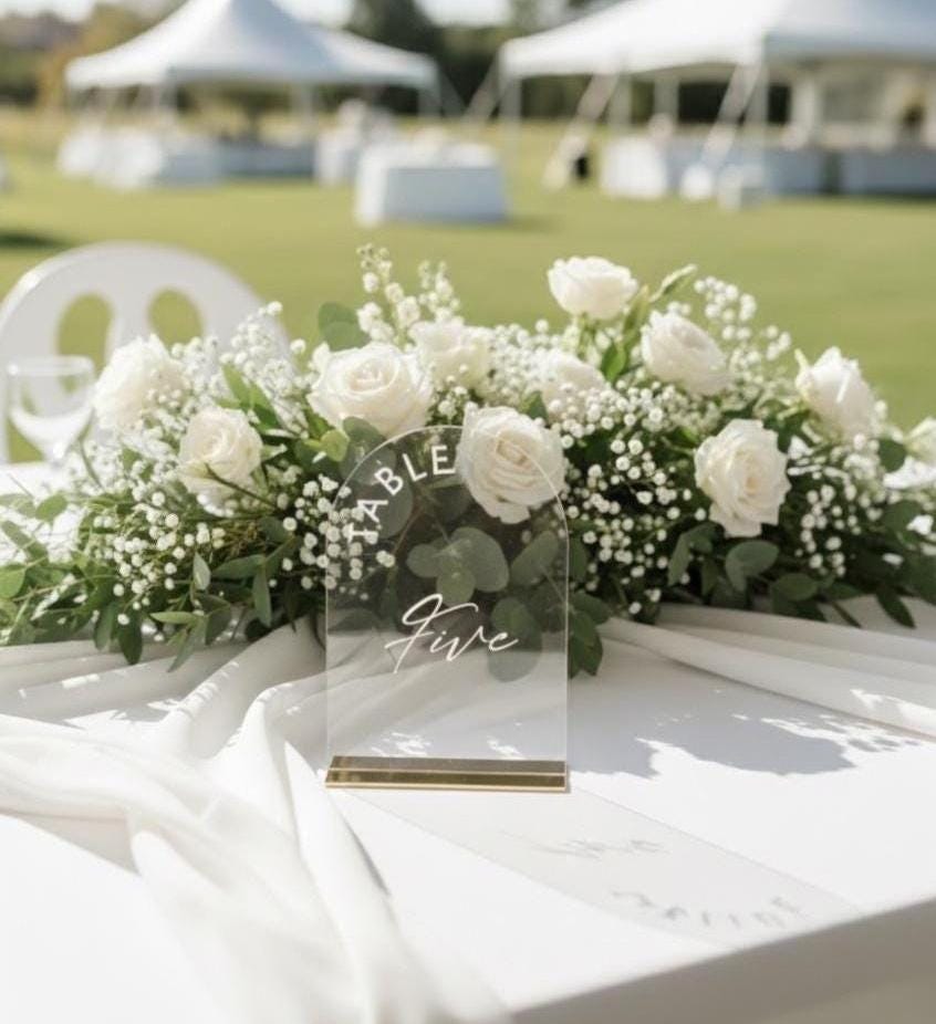 Acrylic Oval Table Numbers: Wedding Reception Decor