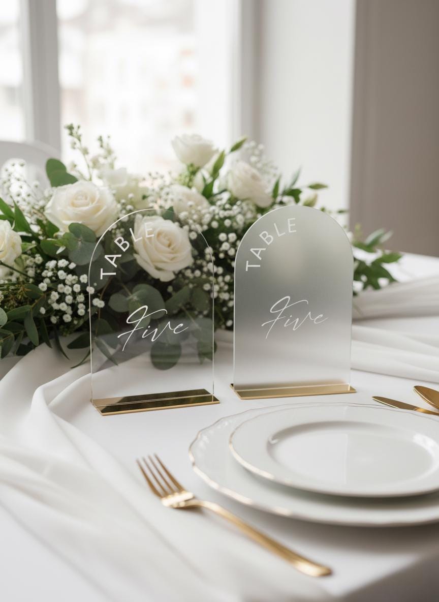 Acrylic Oval Table Numbers: Wedding Reception Decor