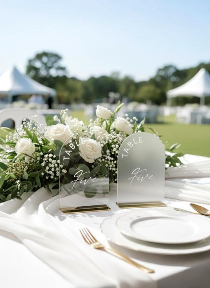 Acrylic Oval Table Numbers: Wedding Reception Decor